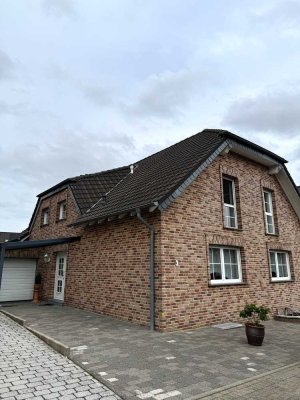 Elegant gelegenes Zweifamilienhaus in Aldenhoven
