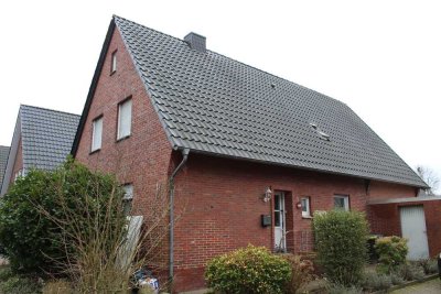 Grosses Zweifamilienhaus in stadtnaher Lage