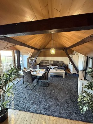 Außergewöhnliche Wohnung mit separatem Eingang