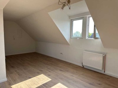 Frisch sanierte 2-Raum-DG-Wohnung mit gehobener Innenausstattung in zentraler Lage Kandel