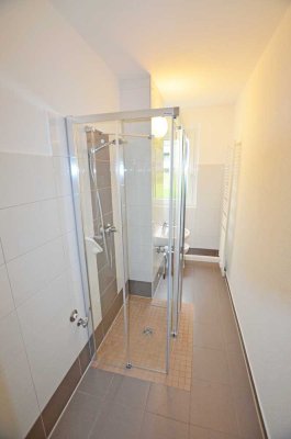 Erdgeschoss-3-Raum-Wohnung mit bodengleicher Dusche! Bezug ab sofort möglich!