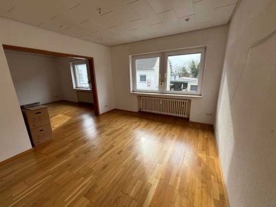 Helle Eigentumswohnung im Herzen von Hochneukirch mit Garage und alleiniger Gartennutzung