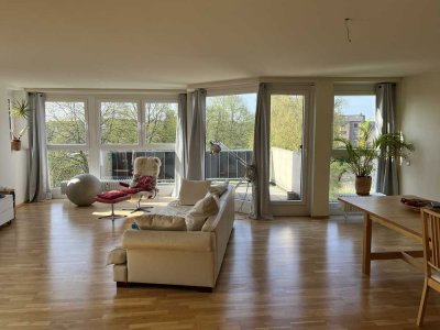 Helle 4-Zimmer-Wohnung mit zwei Balkonen und 120 m² Wohnfläche