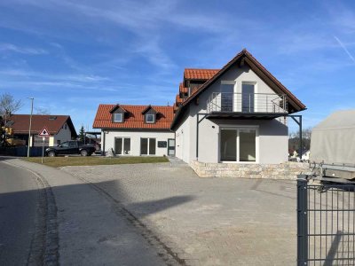 Hochwertige Ausgestattete 3 Zimmerwohnung im Dachgeschoss, frisch saniert Energieklasse A