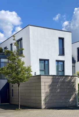 Design trifft Ruhe. Exklusives Stadthaus in begehrter Lage.