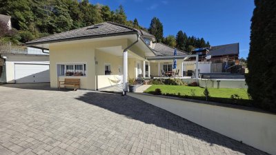Einfamilienhaus mit Schlosscharakter und Wellness-Oase