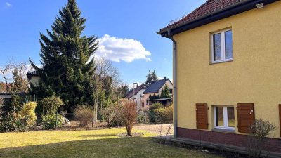 ***Charmante Doppelhaushälfte mit 65 qm Ausbaureserve im Dach und viel Platz für IHRE Kreativität***