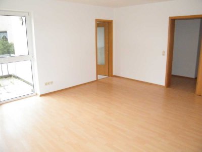 großzügige 1-Raumwohnung mit Balkon, Bad mit Fenster!!!