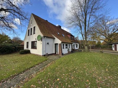 Seltene Gelegenheit im Ortskern von Fischerhude – Doppelhaus auf großem Grundstück