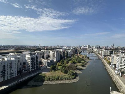 Loftwohnung mit Blick über Hamburg im Roots, Deutschland höchstem Holzhochhaus