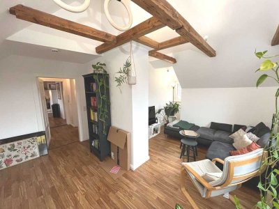 Anschauen und verlieben! Charmante 3,5-Zimmer-Dachgeschosswohnung mit Sichtbalken