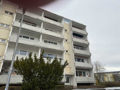 Bewerberstopp !  gemütliche 4-Raum Wohnung mit Top-Ausblick im 4.OG mit Balkon und Badewanne  NEU