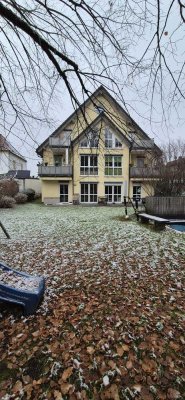 München-Blumenau-Hadern, schönes, gepflegtes Mehrfailienhaus mit 6 Wohneinheiten, und Tiefgarage