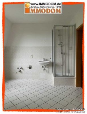 2-Zimmer-Dachwohnung mit Dusche in Küche +++ Einzug sofort möglich +++ preiswert zu vermieten!