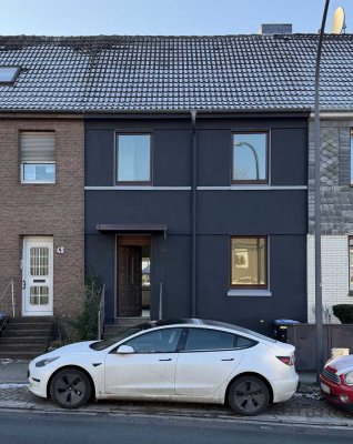 Kernsaniertes Haus mit neuer Küche und großem Garten