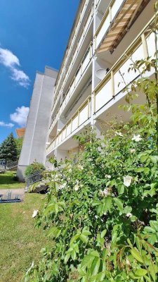 Zweiraumapartment im 1. Obergeschoss und Dusche!