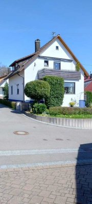 Einfamilienhaus mit schmucken Garten