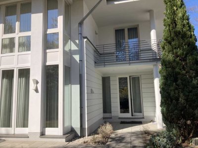 Geräumige, neuwertige 8-Zimmer-Villa mit luxuriöser Innenausstattung in Gütersloh