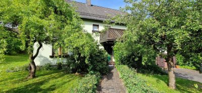 Leben im Einklang mit der Natur
Zweistöckiges Einfamilienhaus mit Garten und mehr…