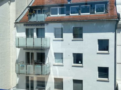 Großzügige 2-Zimmer-Wohnung mit Balkon in Bad Homburg - Zentrale Fußgäng