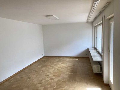 1 Zimmer EG-Wohnung mit Balkon und EBK in Stuttgart