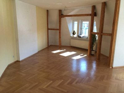 Geräumige 4-Zimmer Maisonette-Wohnung im 4. OG in Magdeburg-Stadtfeld Ost