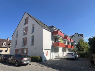 *Für Senioren!* Gut geschnittene 2-Zimmer-Wohnung (mit Aufzug) in A.-Hochzoll!