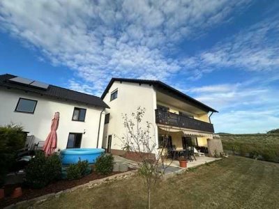 4-Zimmer-Wohnung mit Terrasse und Gartenanteil - von Privat - in Ezelsdorf