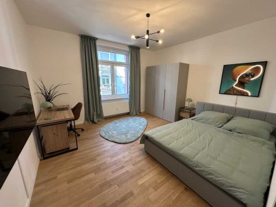 Erstbezug neu möbliert | Design-Apartment | kernsanierter Altbau | separate Küche | zentral & ruhig