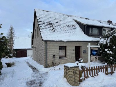 OHO! Doppelhaushälfte auf großem Grundstück in Buchholz-Steinbeck