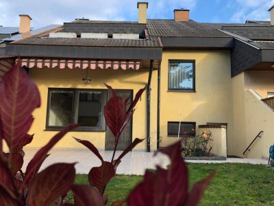 Top angelegtes Reihenhaus in ansprechender Halbstockbauweise