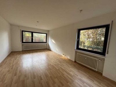 3 Zimmer Erdgeschosswohnung  92 m² mit Garten in Schwarzrheindorf