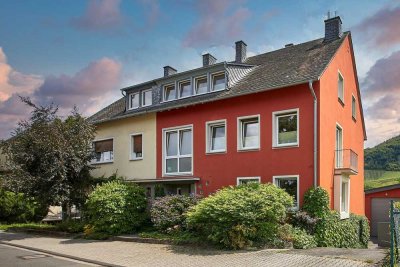 Energieeffizientes Einfamilienhaus mit großem Garten und isolierter Halle