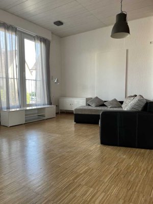 Schöne, lichtdurchflutete 1-Zimmer Wohnung in ruhiger Wohnlage