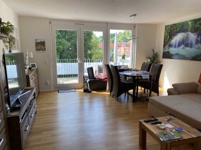 schöne helle 3 Zimmer- Wohnung