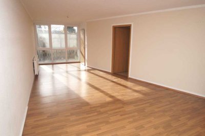 3-Zimmer-Wohnung in Delitzsch-Selben, Terrasse + Balkon + 3 Zimmer + Badewanne + Ankleidezimmer
