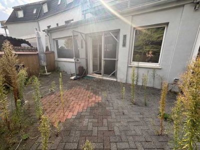 3 Zimmerwohnung mit Garten und Garage