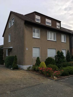 Helle Dachgeschosswohnung in ruhiger Lage