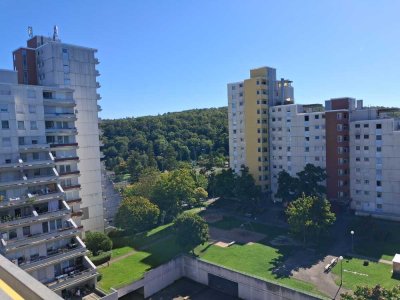Helle 3-Zimmer Wohnung im 9. OG mit 2 Balkonen in Stuttgart-Botnang
