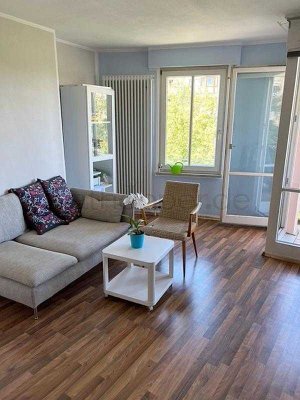 Schöne 2-Zimmer-Wohnung mit Balkon und TG-Einzelstellplatz in Perlach