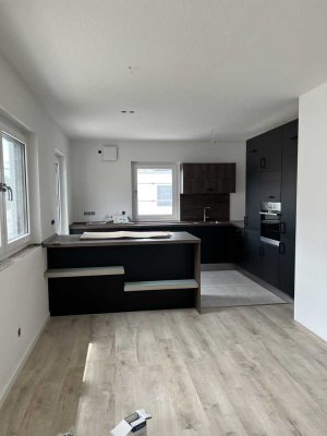 Exklusive 4-Zimmer-Wohnung mit EBK und Balkon