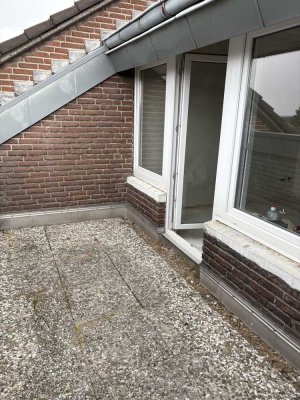 Helle Wohnung mit herrlichem Dachbalkon