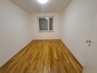 Elegante, teilmöblierte 3-Zimmer-Wohnung im 2. OG mit Balkon in Wiesbaden-Südost