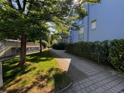 MAIER - Ruhige Wohnlage! Großzügige 2-Zimmerwohnung mit EBK und Aufzug!