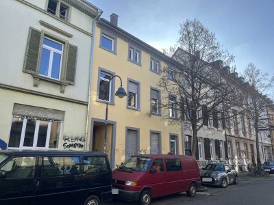 Mehrfamilienhaus zur Sanierung in der Freiburger Altstadt