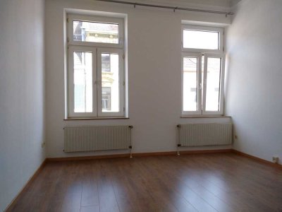 Sonnige 2 Zimmer Wohnung am Rande des Frankenberger Viertels