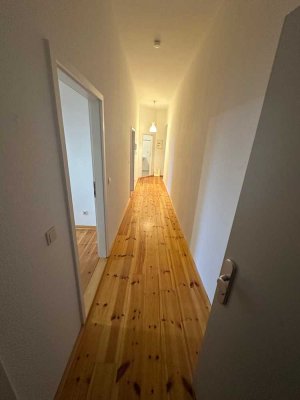 *NEU* 4-Zimmerwohnung mit Balkon am S-Bhf. Adlershof!