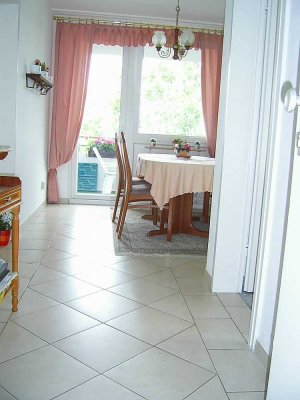 VH_Super geschnittene 5-Zimmer-Wohnung mit EBK in Kronshagen, bezugsfrei & frisch renoviert