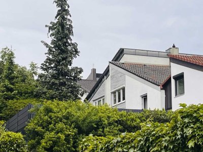 Kälblesrainweg, großzügiges Reihenmittelhaus, in Kliniknähe , Split- Level- Architektur