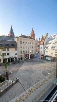 Erstbezug nach Sanierung, einmalige  2,5-Zimmer-Wohnung mit DOMBLICK